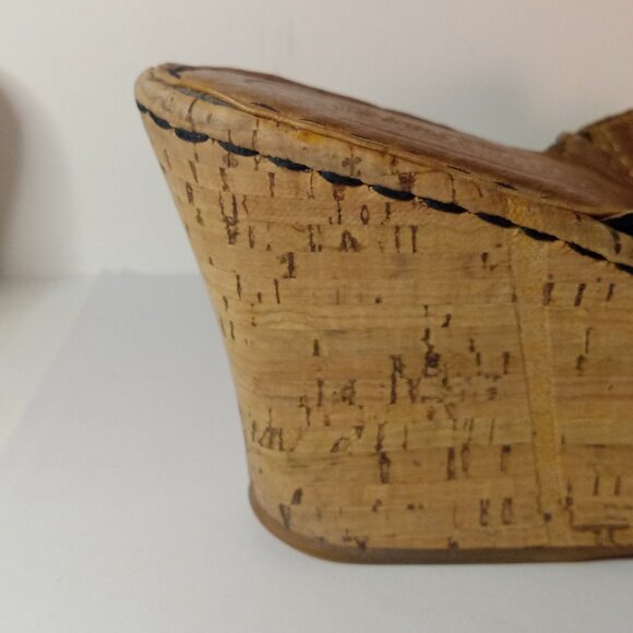 BORN Black Strappy Sandals Criss Cross Wedge Women Leather Shoes Size 8M - Picture 5 of 13